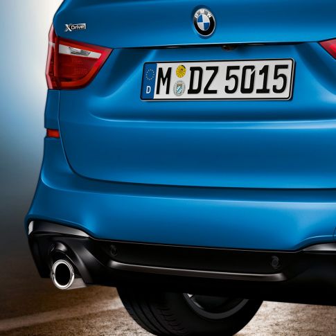 Achterzijde BMW 2 Serie Gran Tourer Achterzijde BMW 2 Serie Gran Tourer F46 Facelift 2018 Estoril Blau metallic close-up