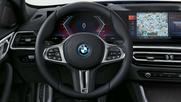 Met leder bekleed M Sportstuurwiel BMW i4 M50 G26 Met leder bekleed M Sportstuurwiel BMW i4 M50 G26 interieur cockpit