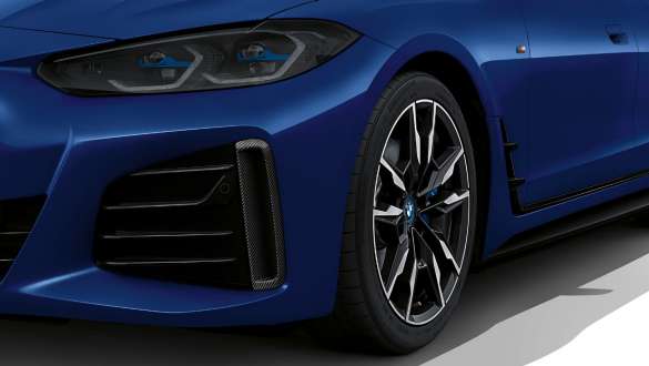 M Aerodynamicapakket BMW i4 M50 G26 M Aerodynamicapakket BMW i4 M50 G26 BMW Individual Frozen Portimao Blau metallic Air Curtain close-up