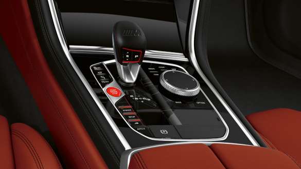 8-traps M Steptronic transmissie BMW M8 Gran Coupé F93 LCI BMW M8 Gran Coupé F93 LCI facelift 8-traps M Steptronic transmissie met Drivelogic M transmissiehendel interieur
