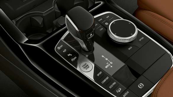 8-traps Steptronic Sport transmissie BMW X3 M40i M40d G01 LCI facelift BMW X3 M40i M40d G01 LCI facelift 8-traps Steptronic Sport transmissie transmissiehendel interieur