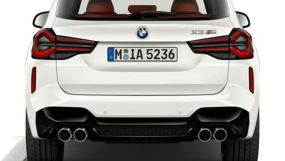 Design van de achterzijde BMW X3 M F97 LCI facelift BMW X3 M F97 LCI facelift Alpinweiß achteraanzicht