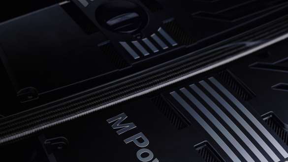 M Carbon veerpootbrug BMW X3 M SUV Competition F97 LCI BMW X3 M SUV Competition F97 LCI facelift M Carbon veerpootbrug close-up motorafdekking