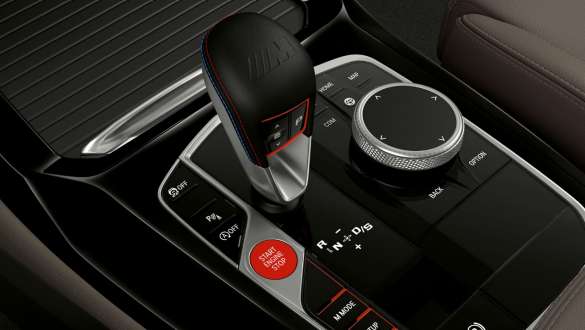M transmissiehendel BMW X4 M F98 LCI facelift BMW X4 M F98 LCI facelift interieurlijsten M transmissiehendel