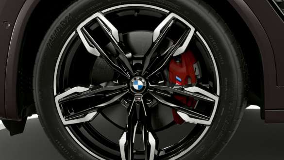 M Sportremsysteem BMW X4 M40i M40d G02 LCI BMW X4 M40i M40d G02 LCI facelift M Sportremsysteem close-up