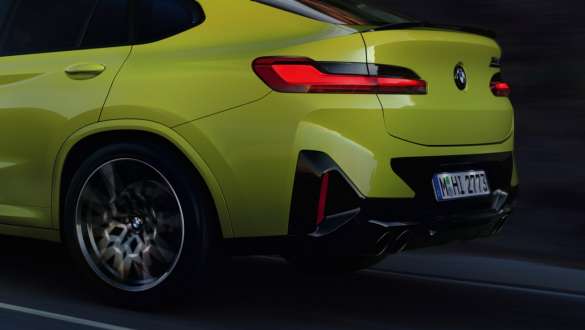 M xDrive BMW X4 M Competition F98 LCI facelift BMW X4 M Competition F98 LCI facelift M xDrive driekwart achteraanzicht