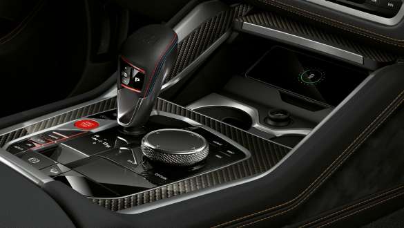BMW X6 M Competition F96 M transmissiehendel met Drivelogic schakelaar BMW X6 M Competition F96 SUV interieur middenconsole M transmissiehendel met Drivelogic schakelaar
