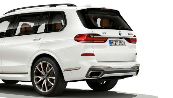 BMW X7 M model met M Sportdifferentieel G07 BMW X7 M model met M Sportdifferentieel G07 close-up achterzijde
