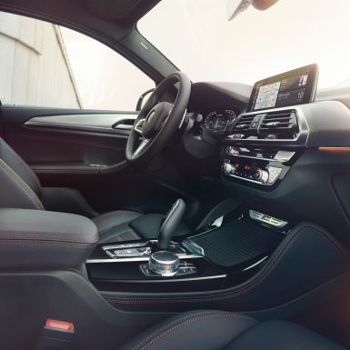 Hoogwaardige interieuruitrusting BMW X4 Hoogwaardige interieuruitrusting BMW X4 G02 2018 interieur