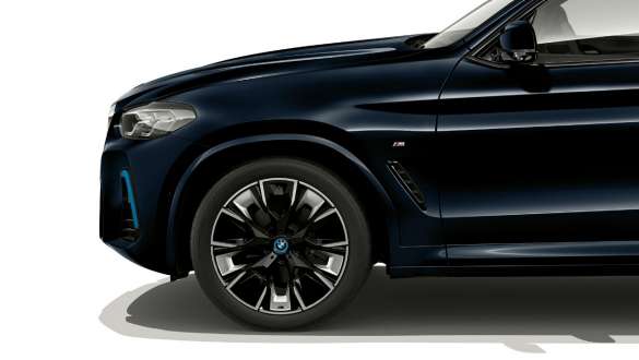 Zijaanzicht BMW iX3 BMW iX3 G08 zijaanzicht