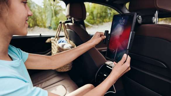 BMW Safety Case voor 11 inch Apple iPad Pro™ voor Travel & Comfort System BMW lente- en zomeraccessoires BMW Safety Case voor 11 inch Apple iPad Pro™ voor Travel & Comfort System