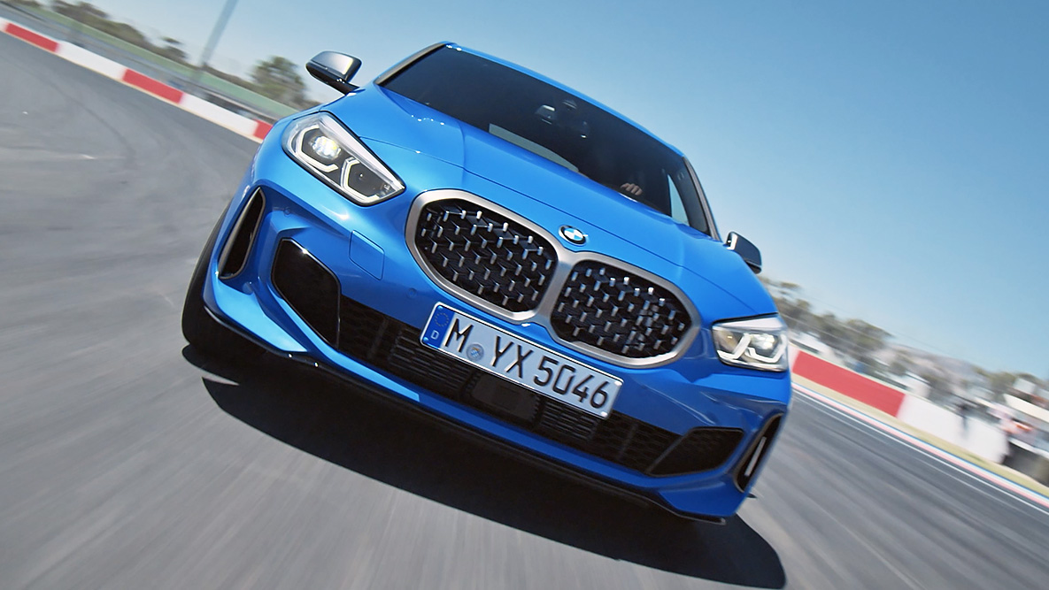 Adaptieve onderstel. Het adaptieve onderstel van de BMW 1 Serie.