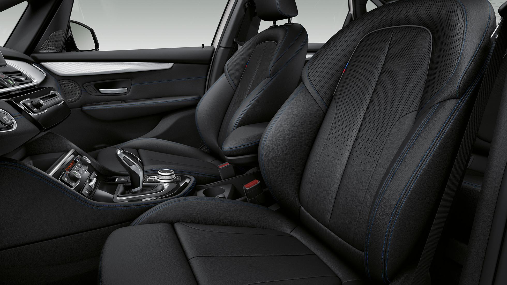 Sportstoelen BMW 2 Serie Active Tourer Model M Sport Sportstoelen BMW 2 Serie Active Tourer 220d xDrive Model M Sport F45 interieur