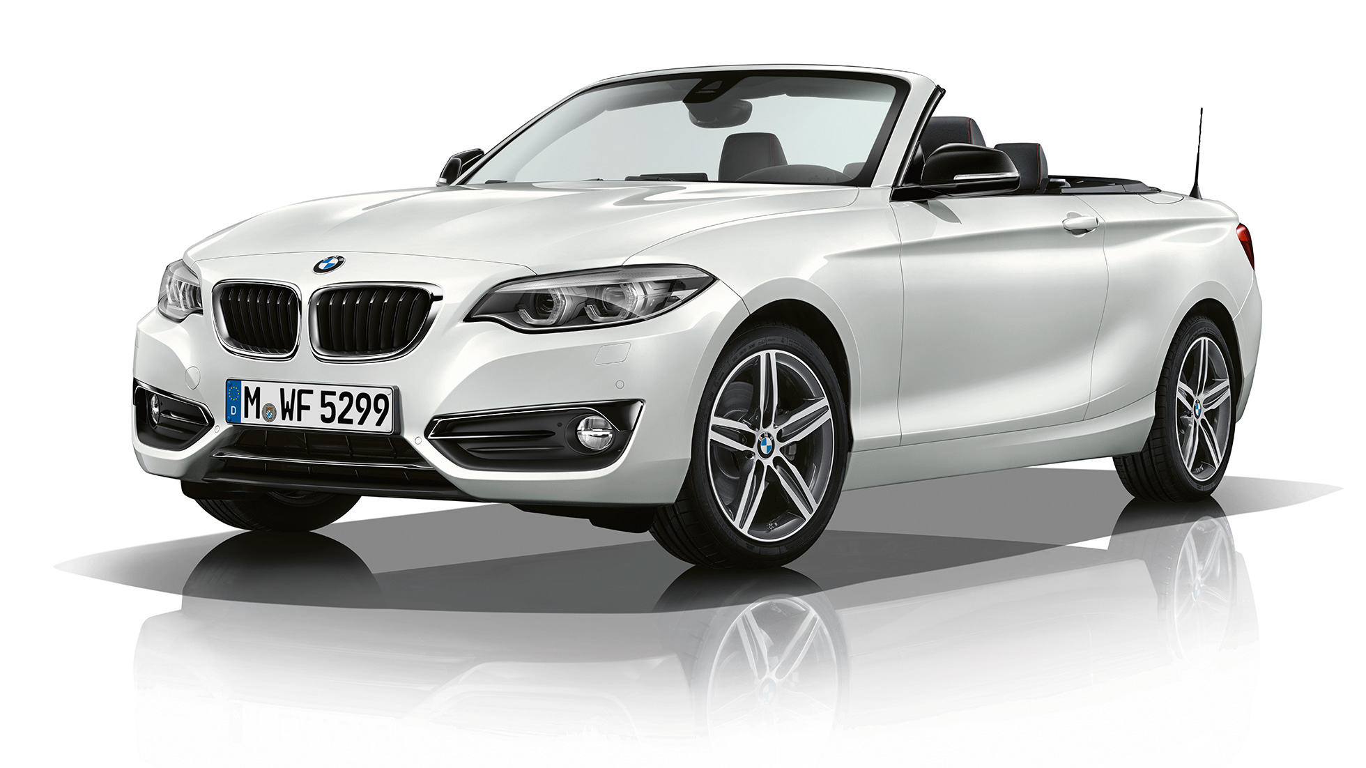 BMW 2 Serie Cabrio, Model Sport Line driekwart vooraanzicht BMW 2 Serie Cabrio, Model Sport Line driekwart vooraanzicht