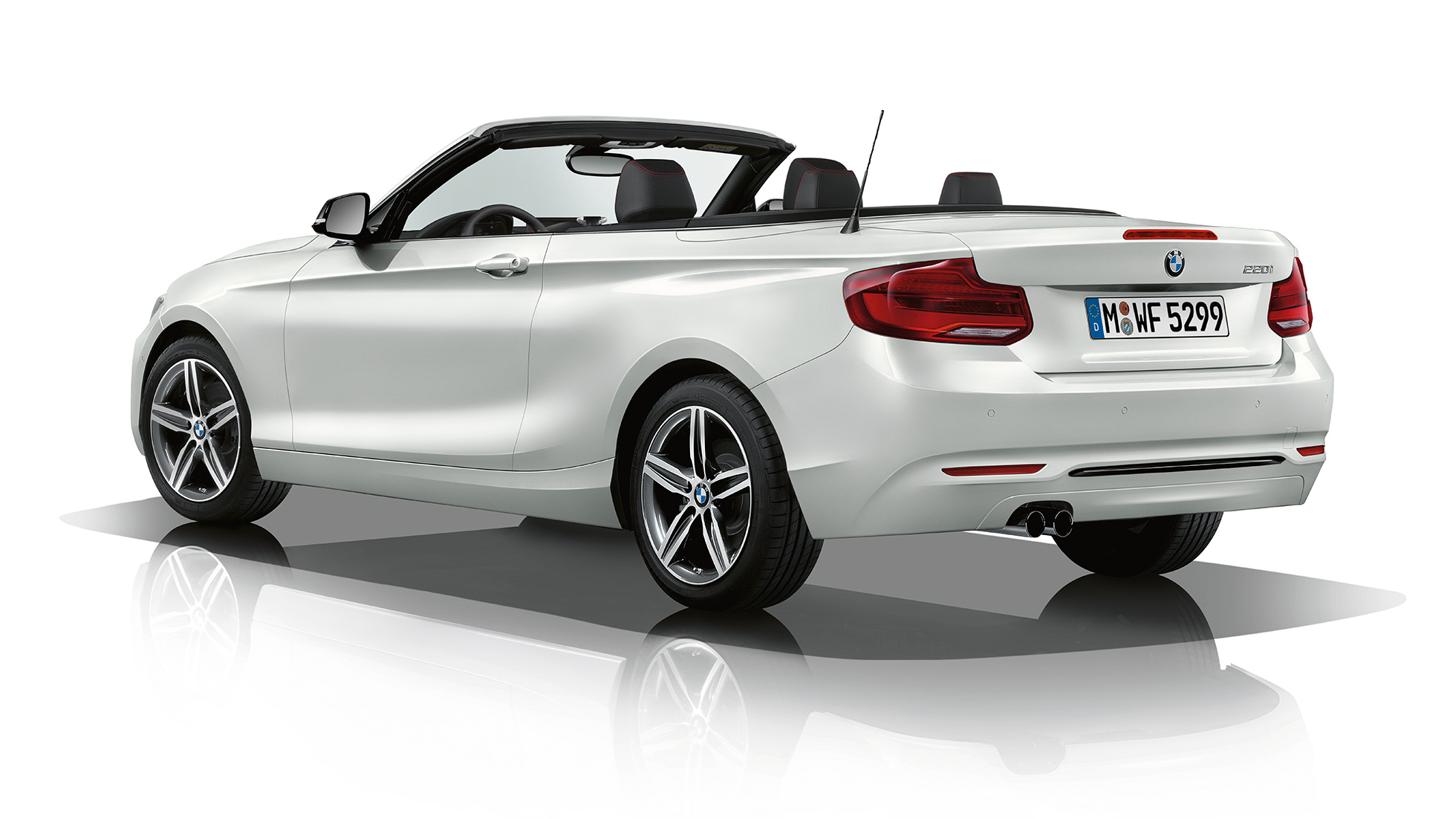BMW 2 Serie Cabrio, Model Sport Line driekwart achteraanzicht BMW 2 Serie Cabrio, Model Sport Line driekwart achteraanzicht