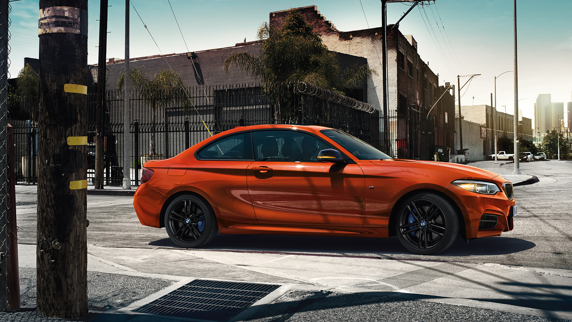 BMW 2 Serie Coupé, zijaanzicht BMW 2 Serie Coupé, zijaanzicht