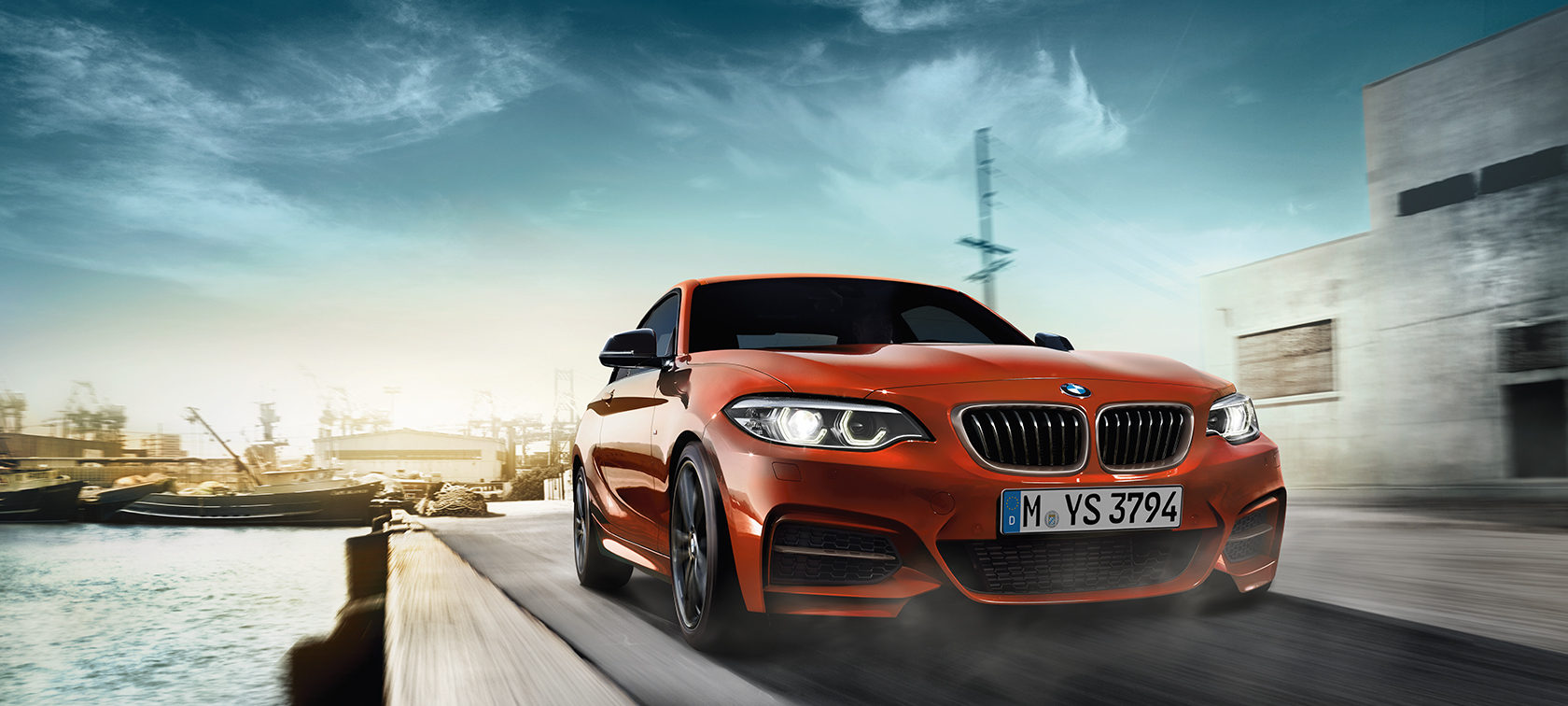 BMW 2 Serie Coupé, rijdend driekwart vooraanzicht BMW 2 Serie Coupé, rijdend driekwart vooraanzicht