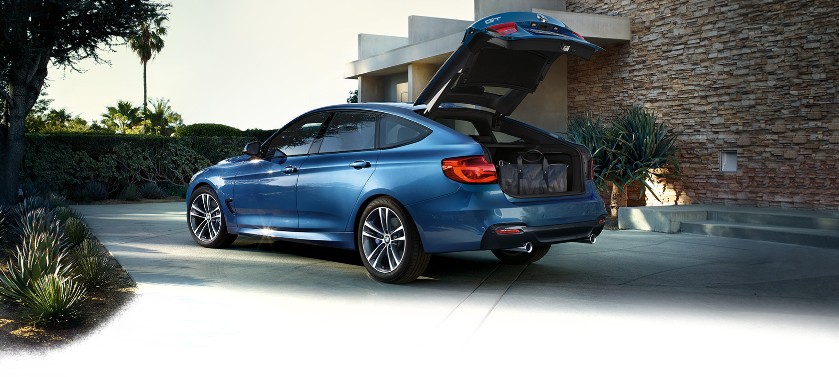 De BMW 3 Serie Gran Turismo. Comfort en functionaliteit. De BMW 3 Serie Gran Turismo. Comfort en functionaliteit.