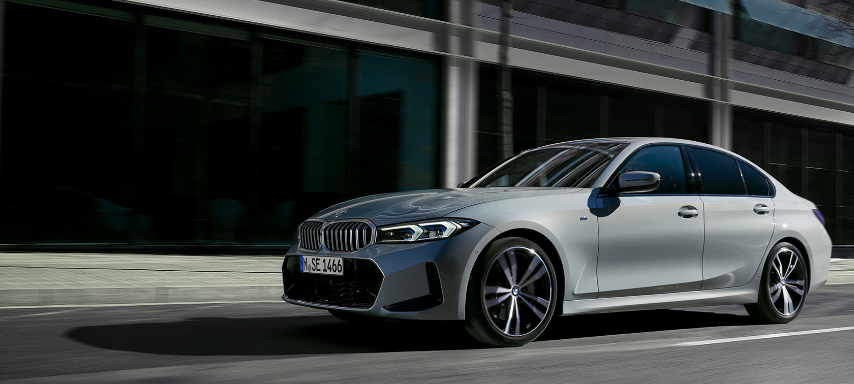 BMW 3 Serie Sedan LCI G20 Brooklyn Grau zijaanzicht stilstaand