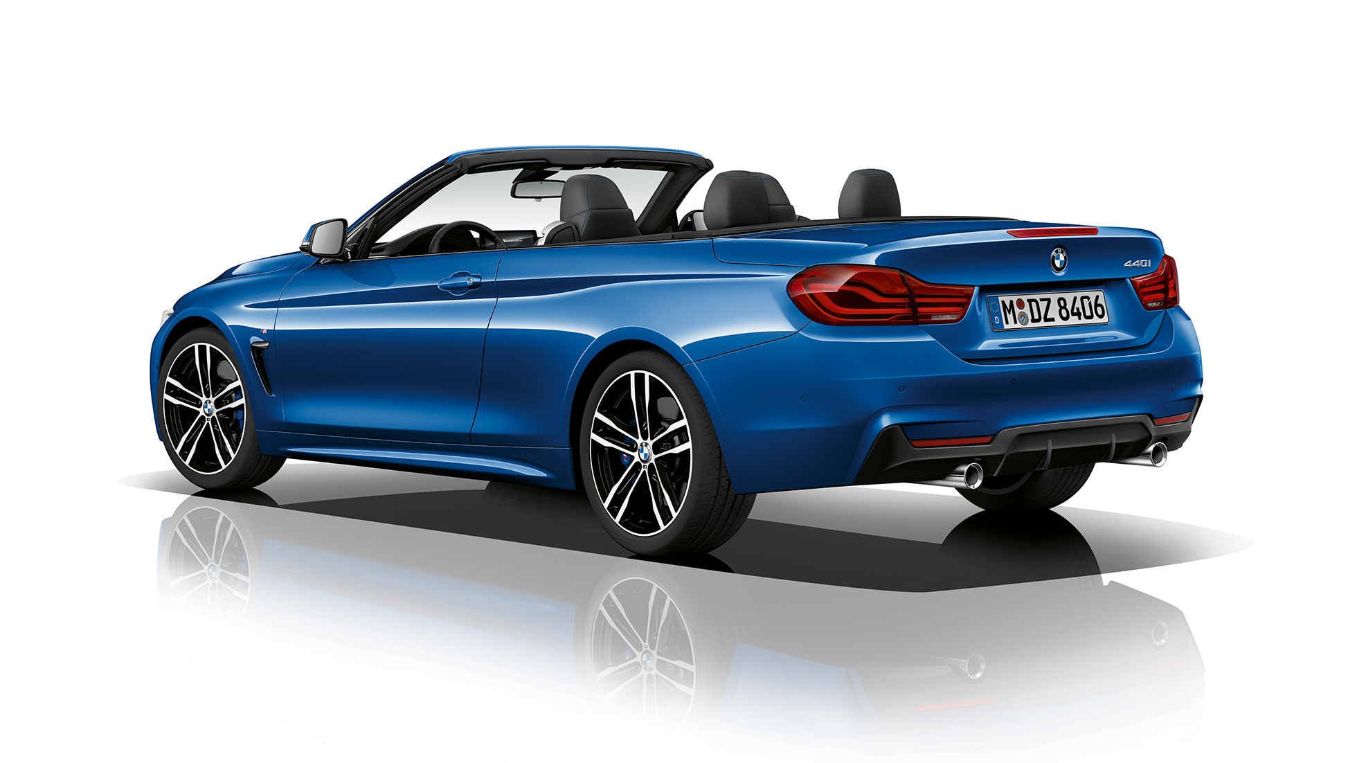 BMW 4 Serie Cabrio, Model M Sport driekwart achteraanzicht BMW 4 Serie Cabrio, Model M Sport driekwart achteraanzicht