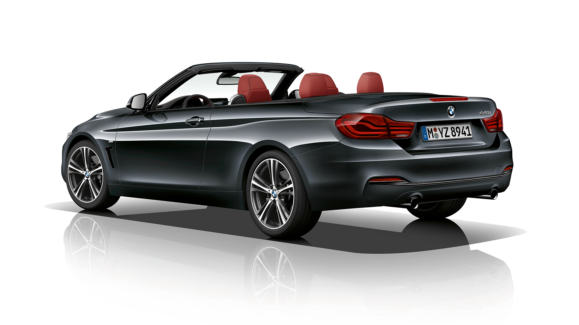 BMW 4 Serie Cabrio, Model Sport Line driekwart achteraanzicht BMW 4 Serie Cabrio, Model Sport Line driekwart achteraanzicht