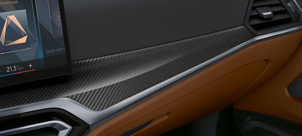 BMW Individual interieurlijsten Carbon Fibre met accentlijst in Perlglanz chroom BMW 4 Serie Cabrio Individual G23 interieur BMW Individual interieurlijsten Carbon Fibre met accentlijst in Perlglanz chroom BMW 4 Serie Cabrio Individual G23 interieur