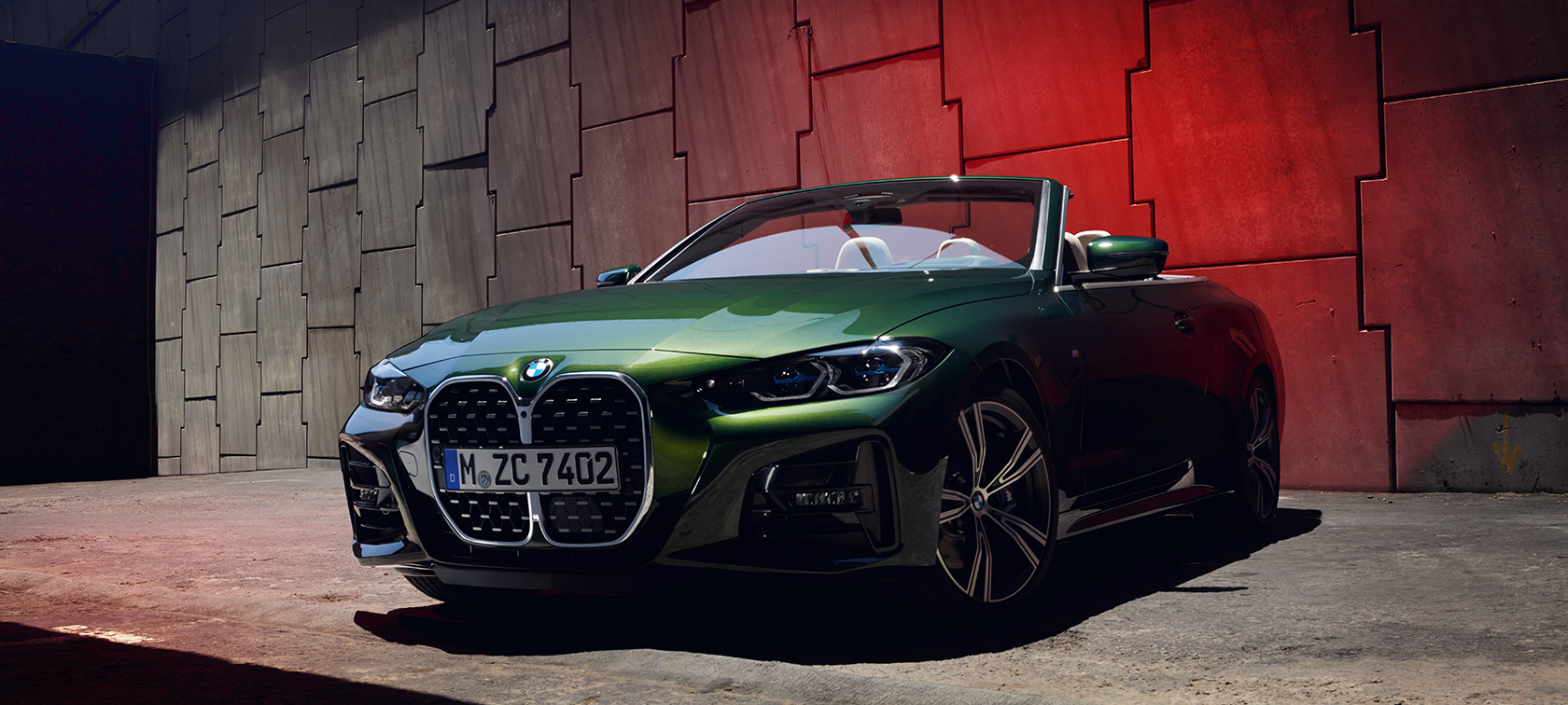 BMW 4 Serie Cabrio G23 Sanremo Green metallic driekwart vooraanzicht 