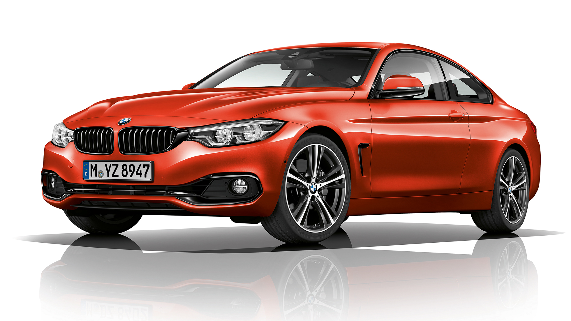 BMW 4 Serie Coupé, Model Sport Line driekwart vooraanzicht BMW 4 Serie Coupé, Model Sport Line driekwart vooraanzicht