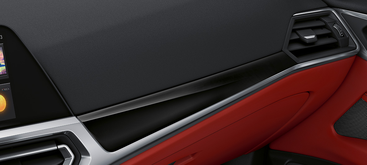 Interieurlijsten Pianolack Schwarz hoogglans BMW 4 Serie Coupé Individual G22 interieur BMW Individual interieurlijsten Pianolack Schwarz met accentlijst Perlglanz chroom BMW 4 Serie Coupé Individual G22 interieur