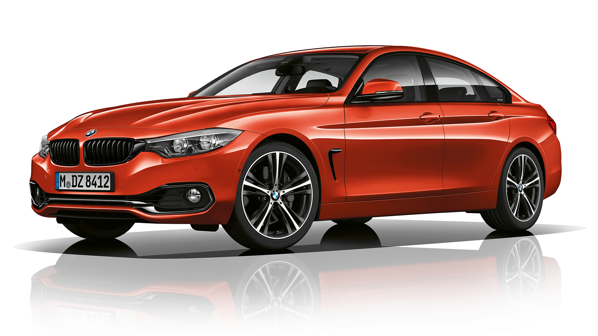 BMW 4 Serie Gran Coupé, Model Sport Line driekwart vooraanzicht BMW 4 Serie Gran Coupé, Model Sport Line driekwart vooraanzicht