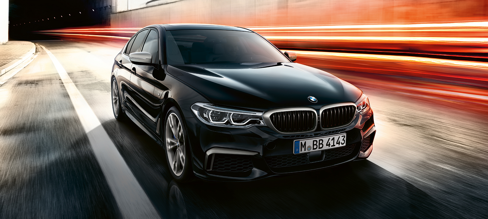 De BMW M550i en M550d. De BMW M550i en M550d.