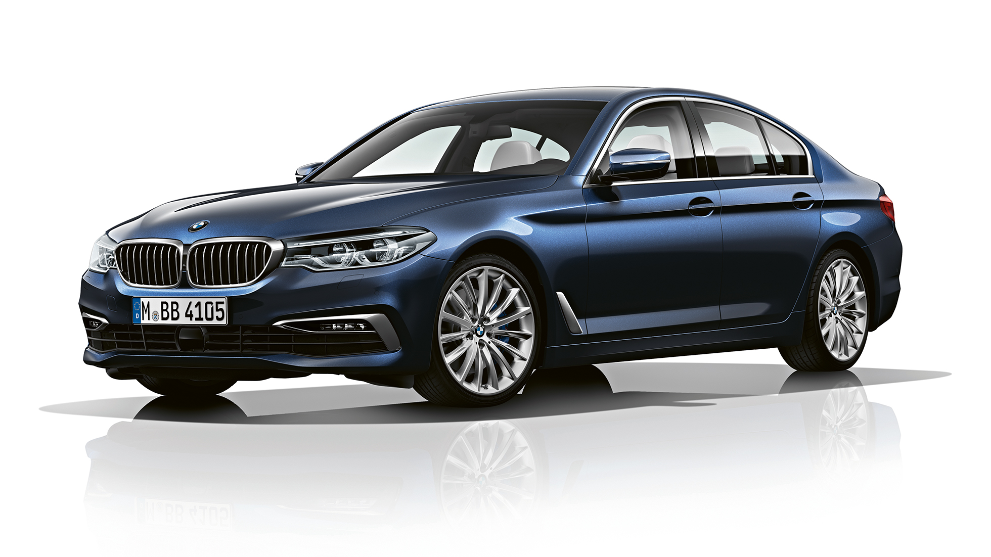 Luxury Line driekwart vooraanzicht BMW 5 Serie Sedan Luxury Line BMW 5 Serie Sedan 540d Sedan G30 Imperialblau Brillanteffekt metallic driekwart vooraanzicht