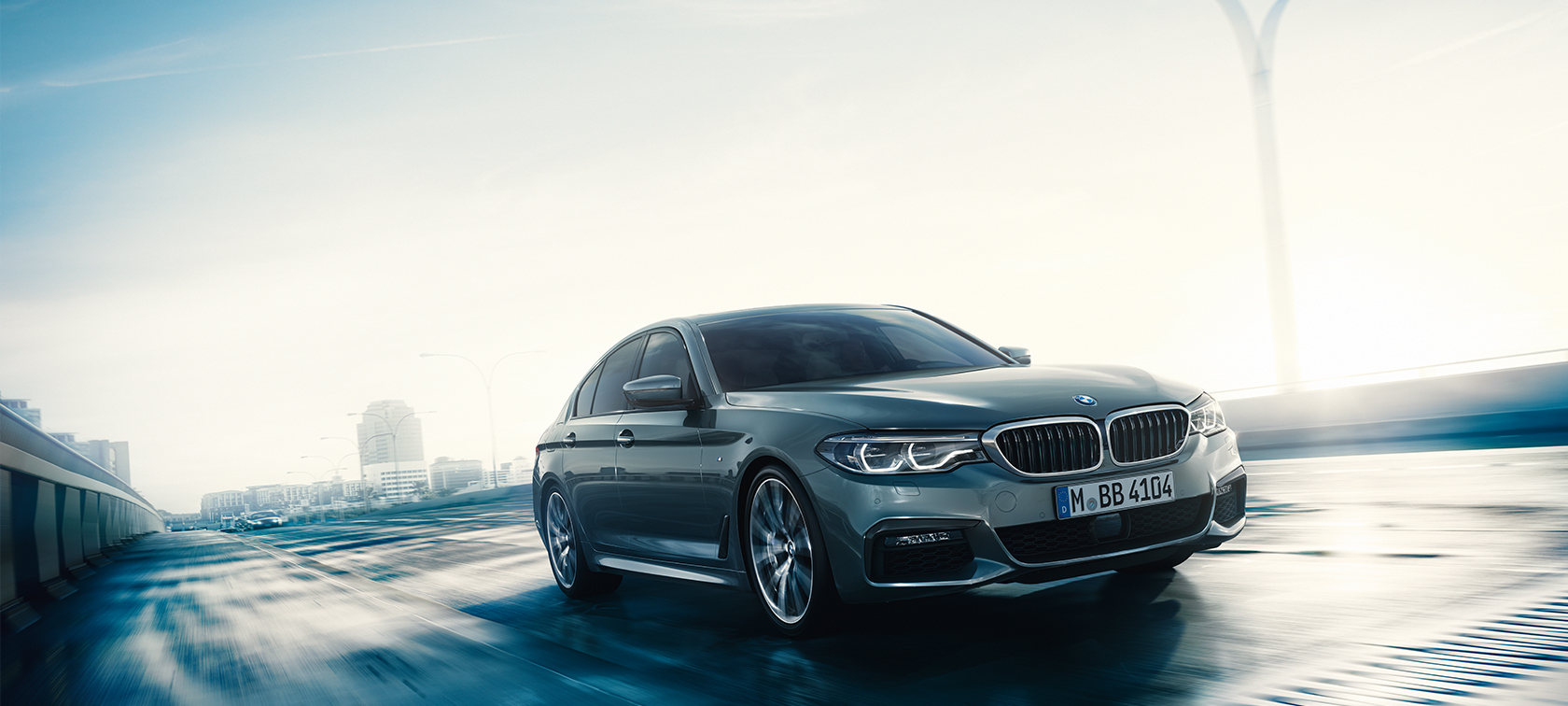 BMW 5 Serie Sedan modellen uitrustingen Modellen uitrustingen BMW 5 Serie Sedan 540i Sedan G30 Bluestone metallic driekwart vooraanzicht