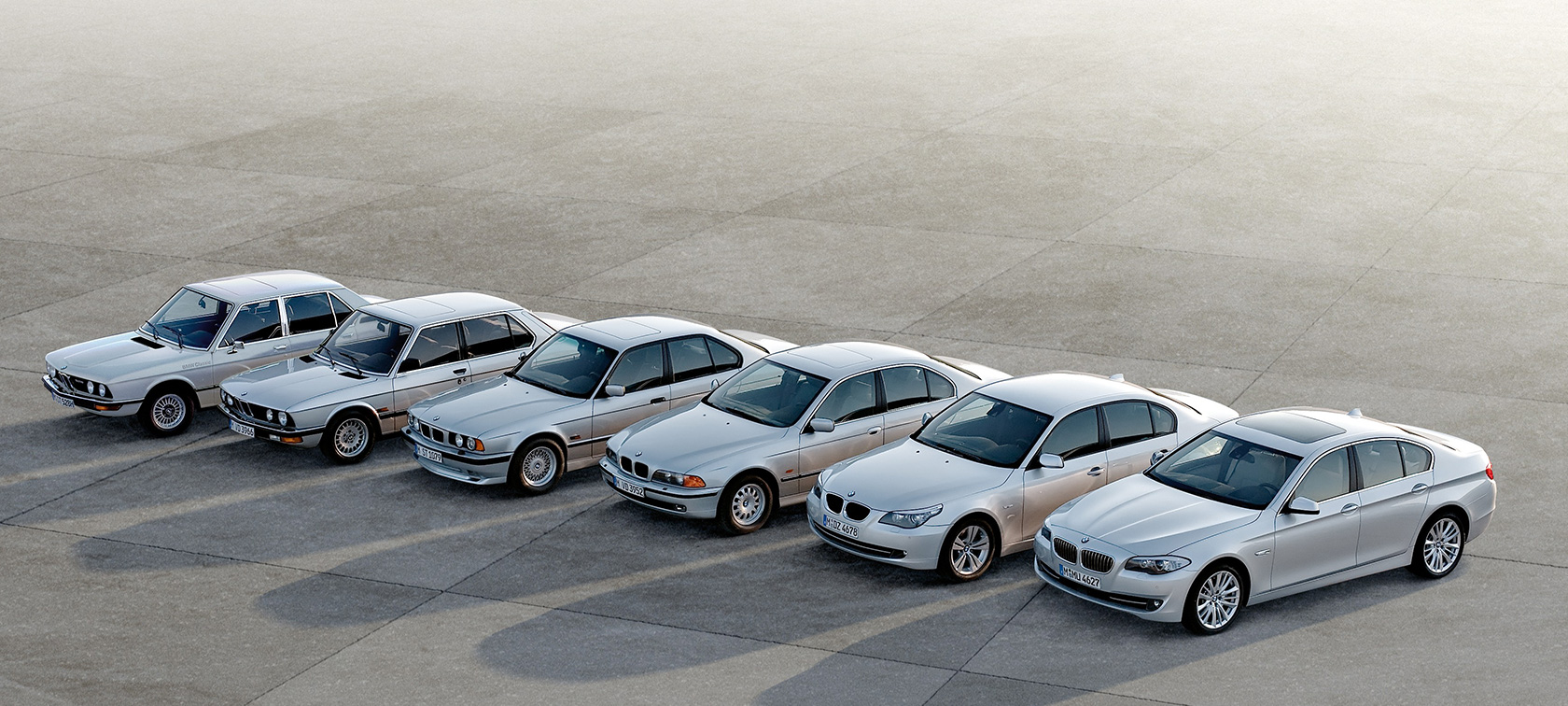 BMW 5 Serie Sedan, modellen van 6 generaties stilstaand BMW 5 Serie Sedan, modellen van 6 generaties stilstaand
