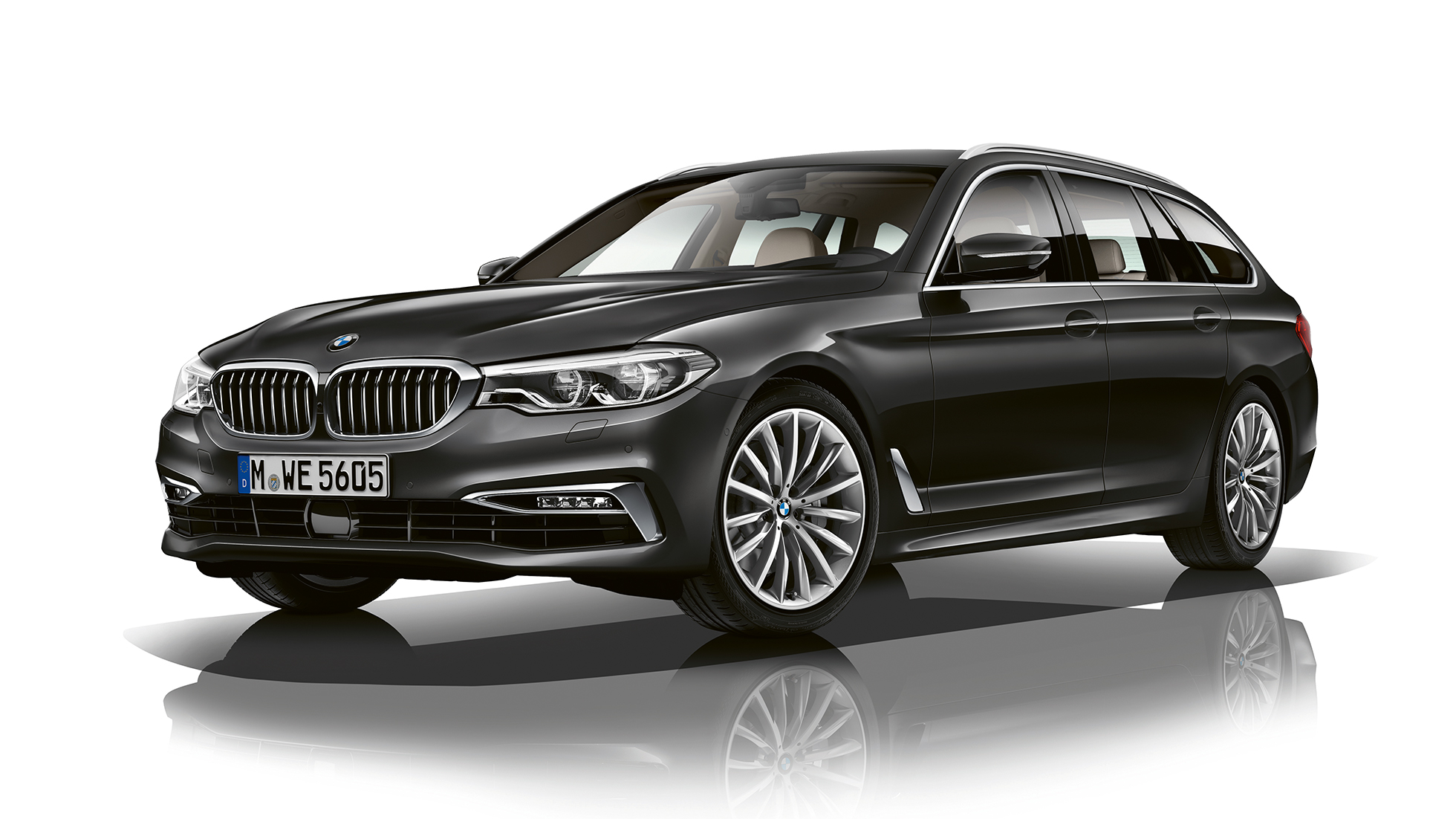 Luxury Line driekwart vooraanzicht BMW 5 Serie Touring Luxury Line BMW 5 Serie Touring 540i xDrive Touring G31 Sophistograu Brillanteffekt metallic driekwart vooraanzicht