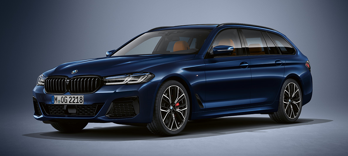 Individual carrosseriekleur BMW 5 Serie Touring G31 BMW 5 Serie Touring Individual G31 facelift driekwart vooraanzicht stilstaand