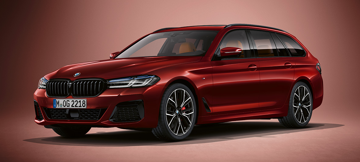 Individual carrosseriekleur BMW 5 Serie Touring G31 BMW 5 Serie Touring Individual G31 facelift driekwart vooraanzicht stilstaand