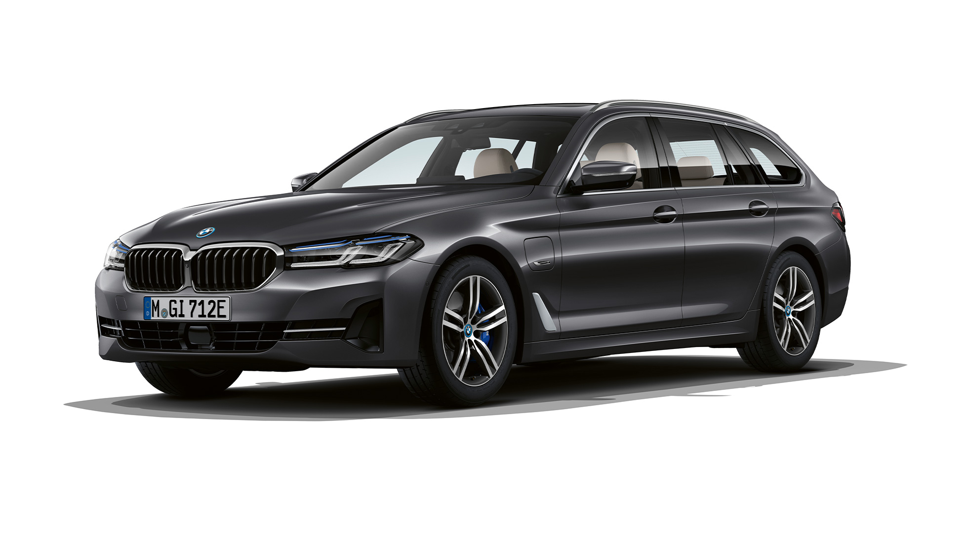 BMW 5 Serie Touring 530i G31 voorzijde BMW 5 Serie Touring 530i G31 in Sophistograu driekwart vooraanzicht