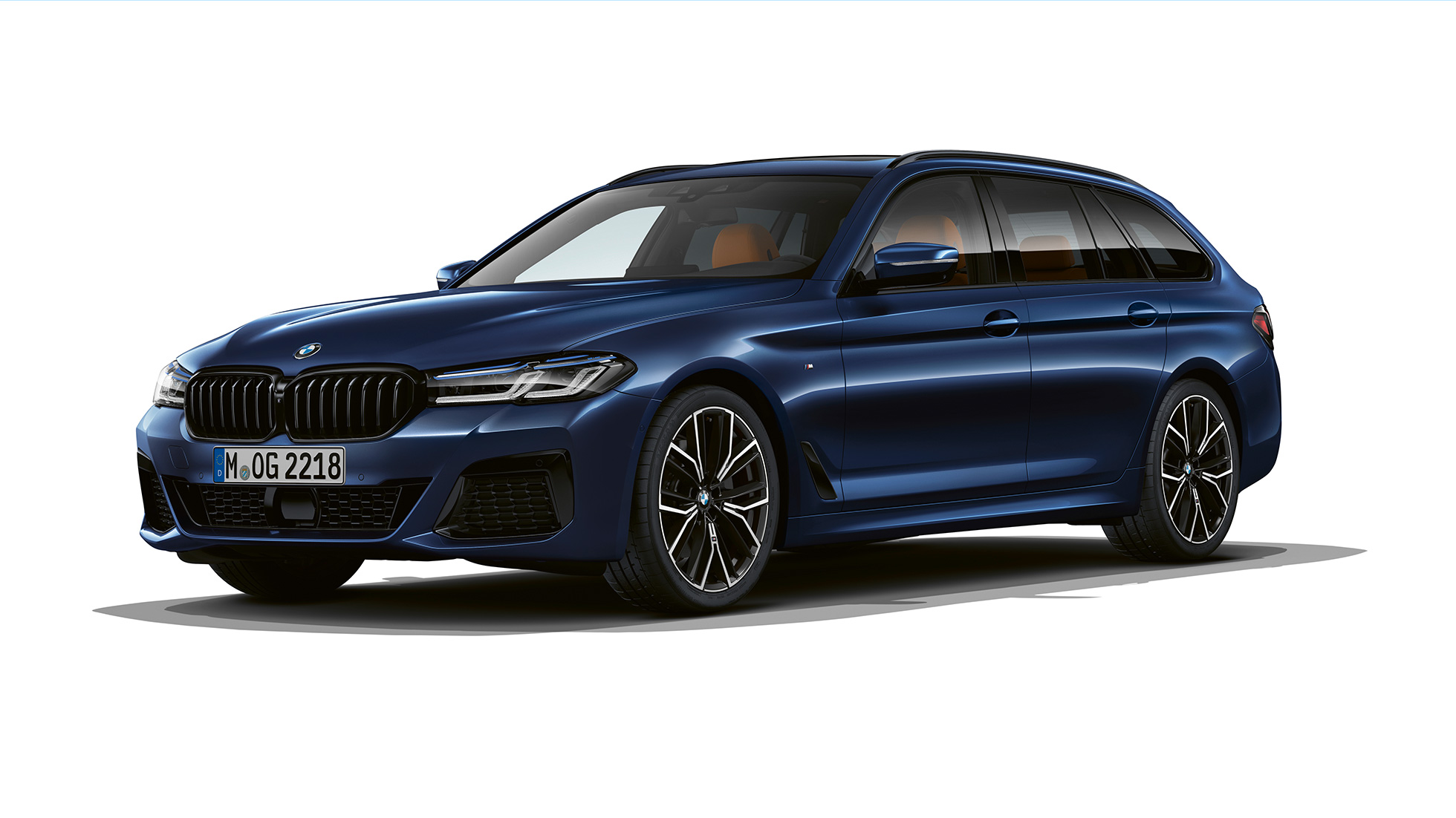 BMW 5 Serie Touring G31 M Sportpakket voorzijde BMW 5 Serie Touring 530e G31 M Sportpakket Tansanitblau II metallic driekwart vooraanzicht