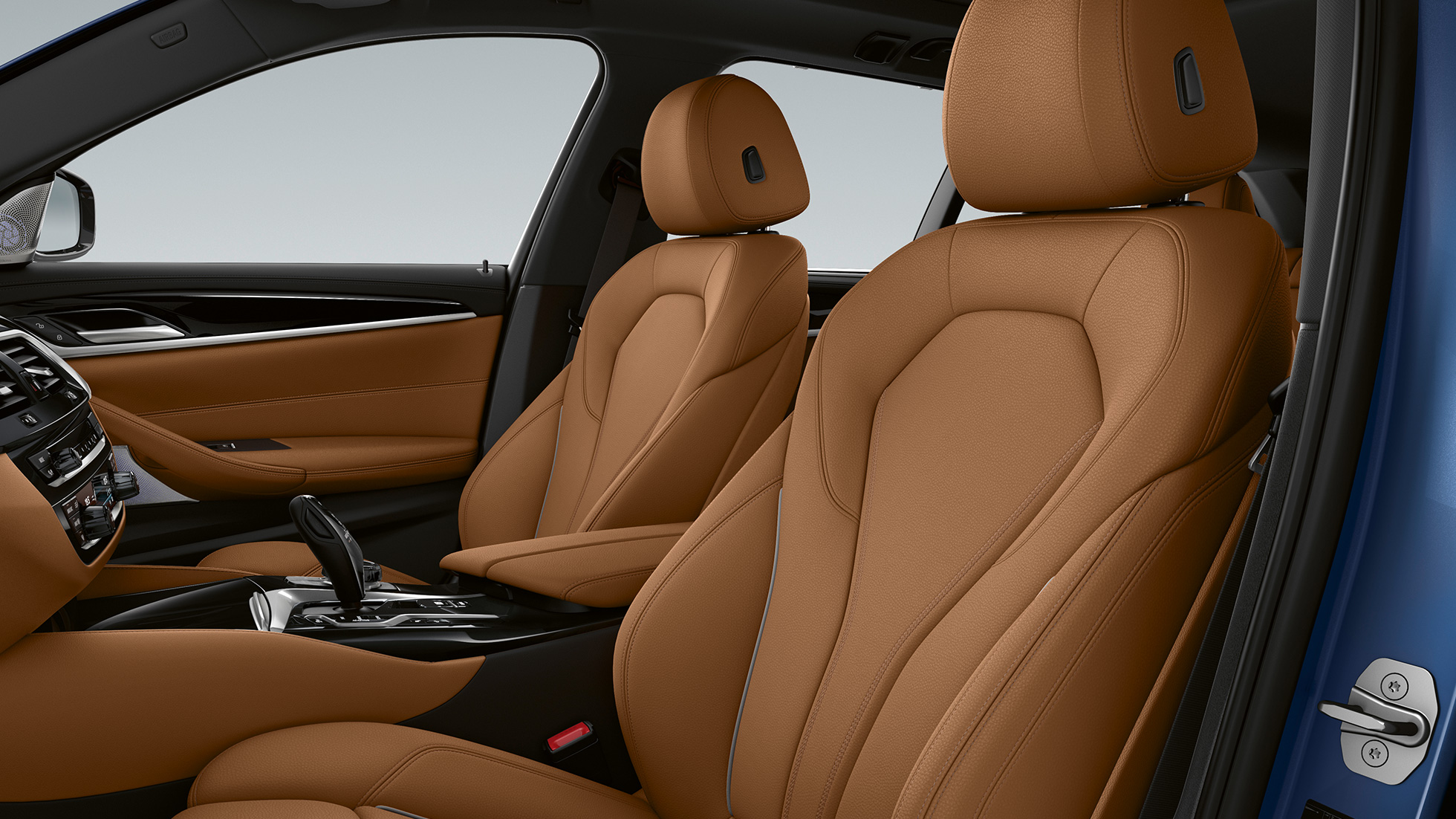 Bekleding BMW 5 Serie Touring G31 M Sportpakket Bekleding in leder Dakota Cognac met exclusieve stiknaad met bies in contrastkleur BMW 5 Serie Touring 530e G31 M Sportpakket interieur
