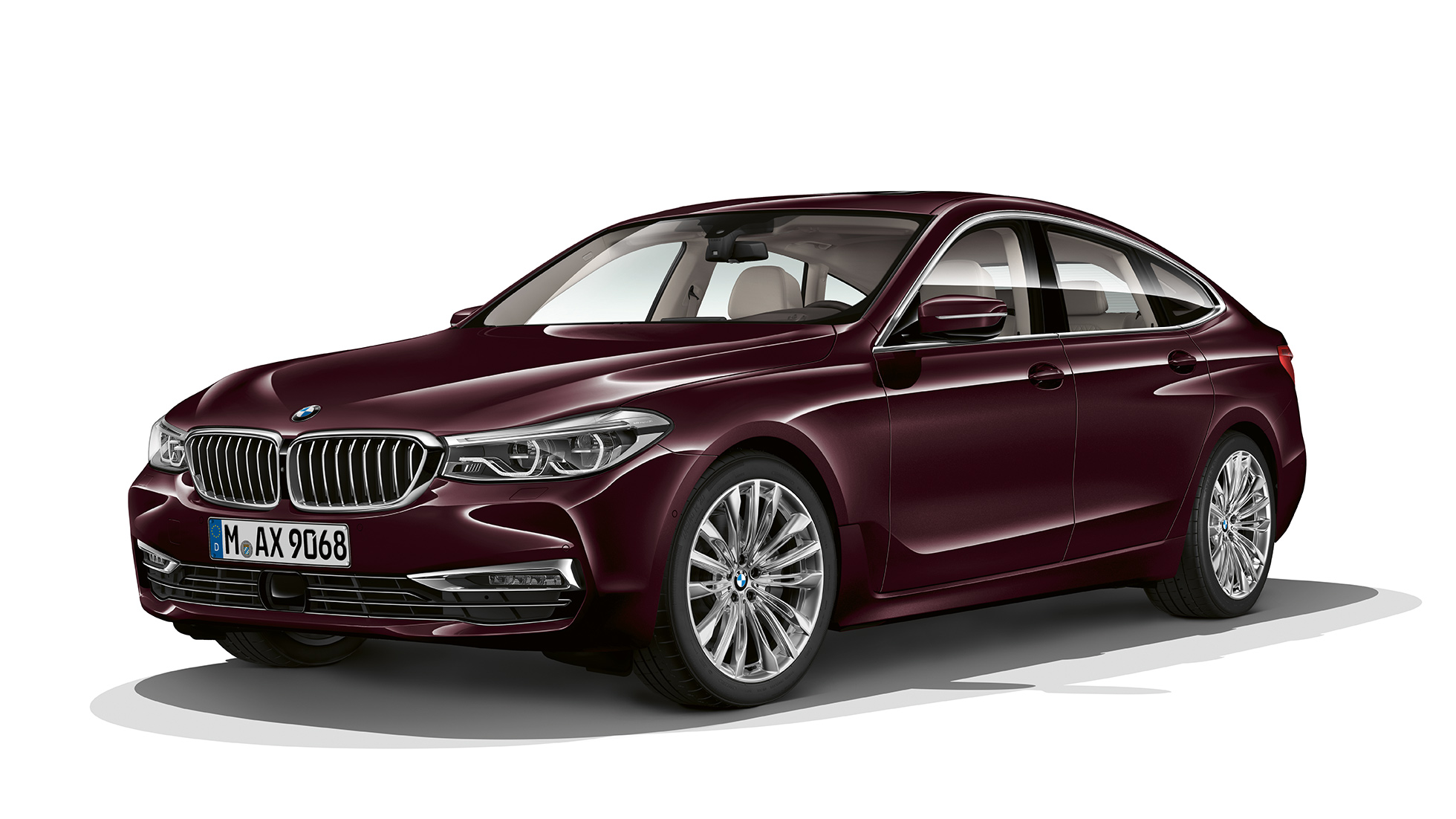 BMW 6 Serie Gran Turismo G32 Luxury Line driekwart vooraanzicht BMW 6 Serie Gran Turismo G32 2017 Luxury Line Royal Burgundy Red driekwart vooraanzicht
