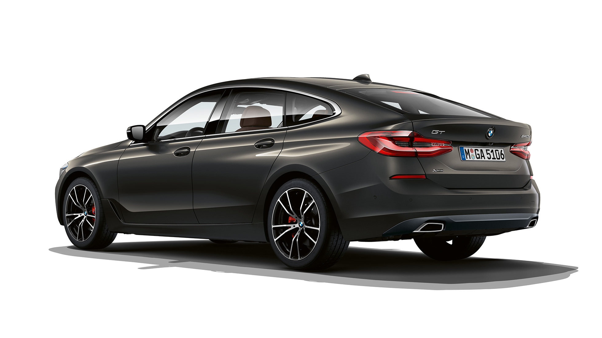 Achterzijde BMW 6 Serie Gran Turismo Luxury Line G32 BMW 6 Serie Gran Turismo G32 640d xDrive Luxury Line Dravitgrau driekwart achteraanzicht
