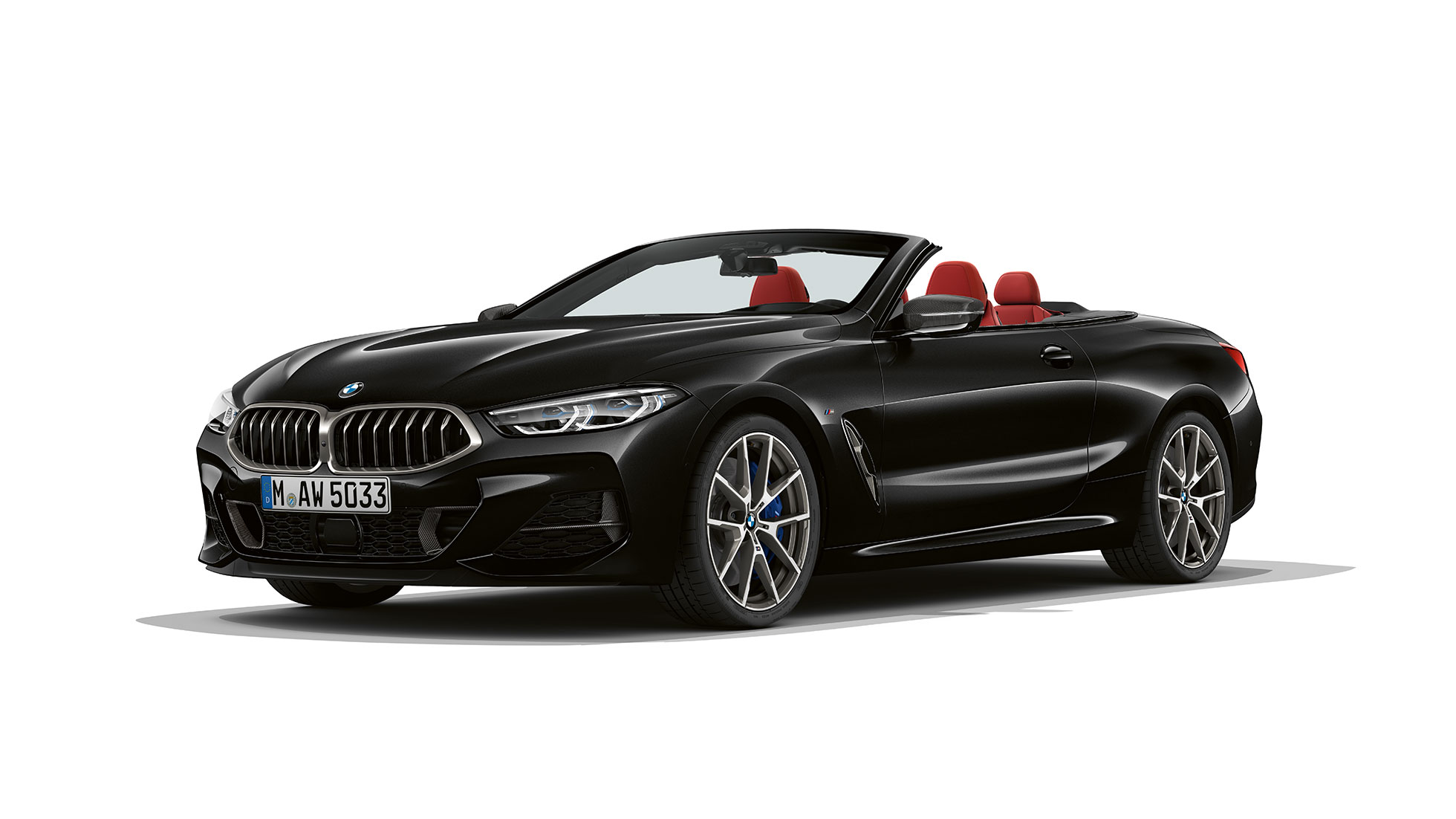 BMW M850i xDrive, Carbonschwarz metallic, driekwart vooraanzicht. BMW M850i xDrive, Carbonschwarz metallic, driekwart vooraanzicht.
