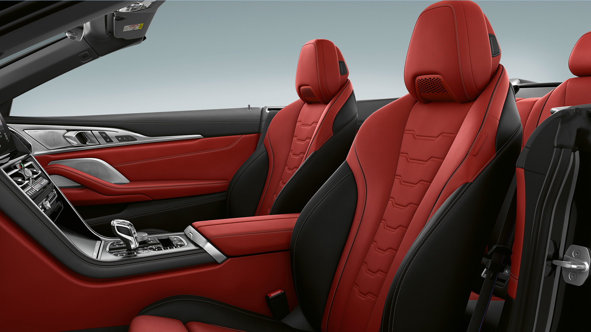 BMW M850i xDrive in Carbonschwarz metallic, BMW Individual uitgebreide lederuitrusting Merino Fionarot/Schwarz. BMW M850i xDrive in Carbonschwarz metallic, BMW Individual uitgebreide lederuitrusting Merino Fionarot/Schwarz.