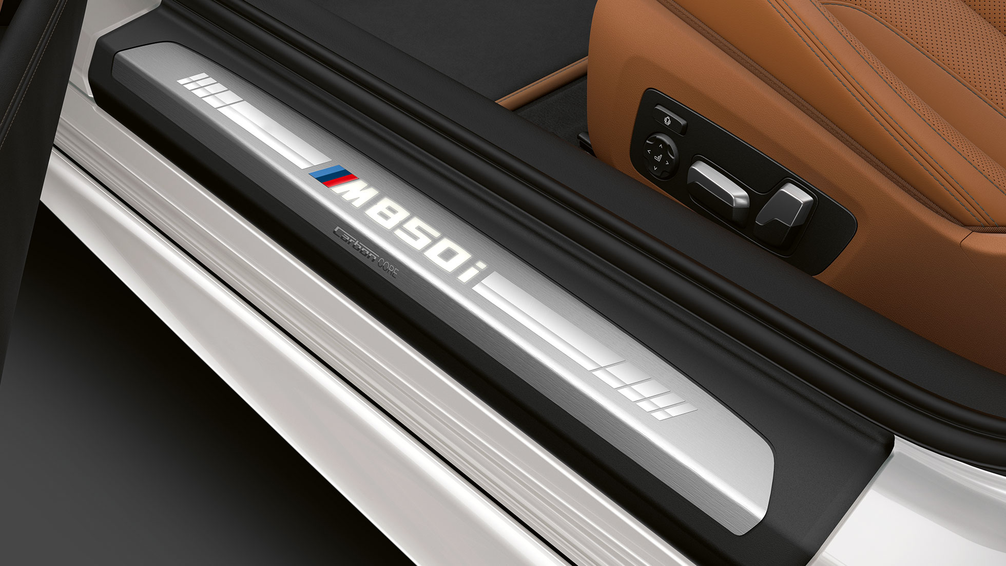 BMW M850i xDrive in Mineralweiß metallic, dorpellijst. BMW M850i xDrive in Mineralweiß metallic, dorpellijst.