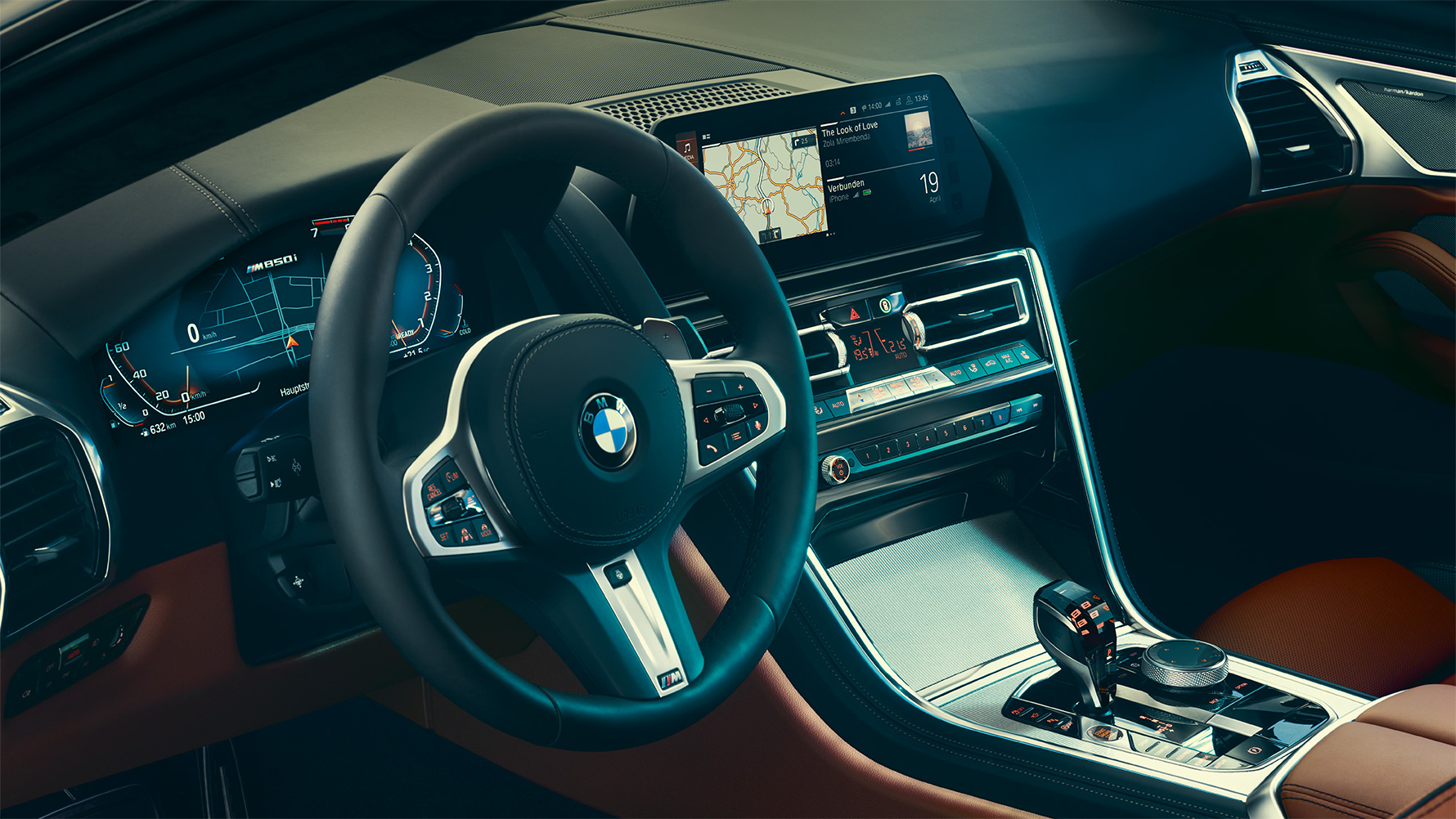 BMW 8 Serie Coupé, cockpit Close-up van de BMW 8 Serie Coupé cockpit.