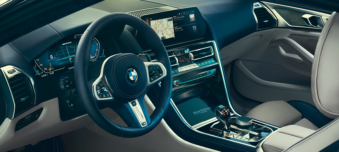 BMW M850i Coupé First Edition, cockpit Cockpit van de BMW M850i Coupé First Edition
