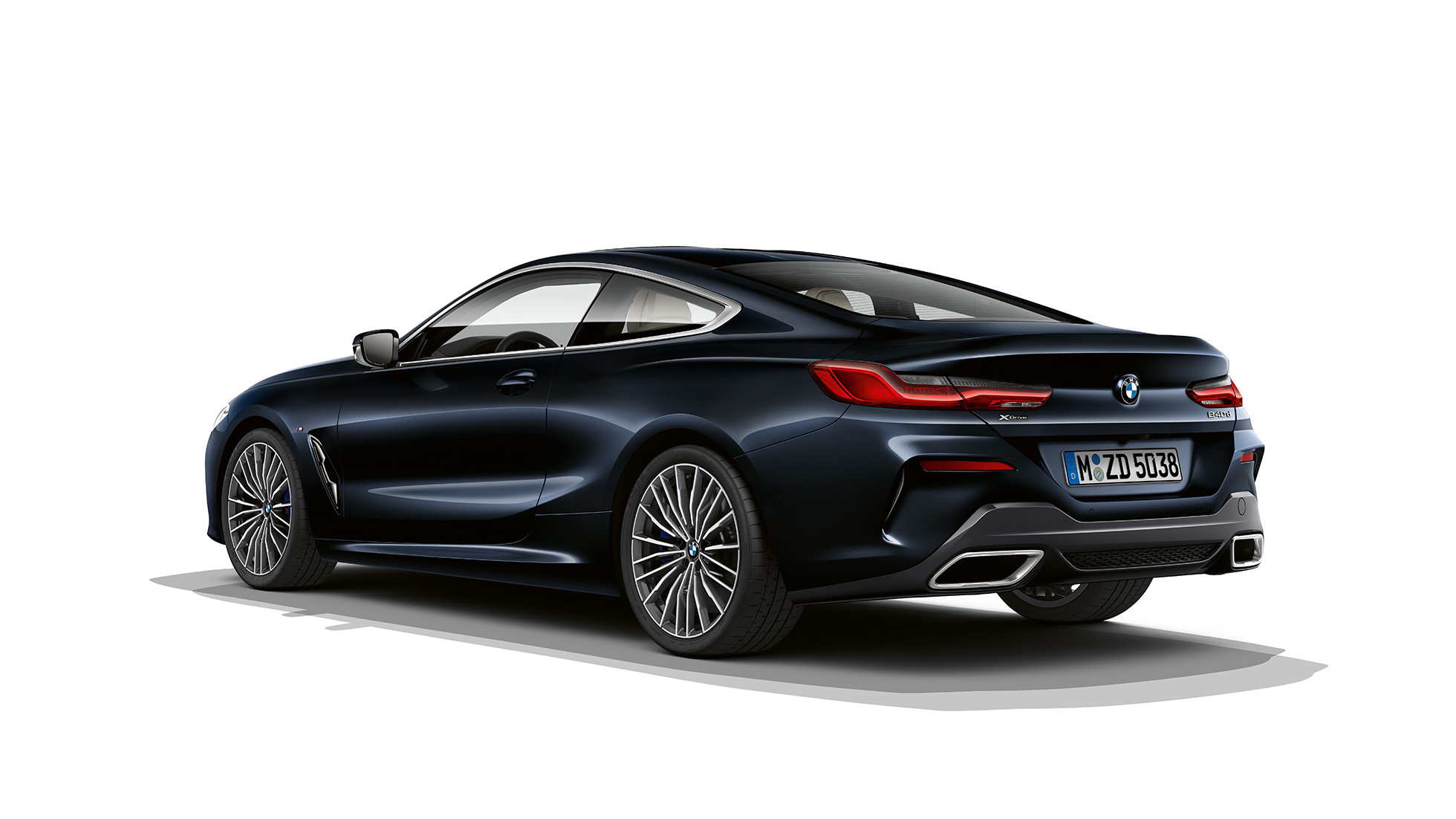 BMW 8 Serie Coupé, driekwart achteraanzicht BMW 8 Serie Coupé, Carbonschwarz metallic, driekwart achteraanzicht