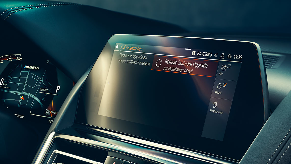BMW 8 Serie Coupé, cockpit Interieur van BMW 8 Serie Coupé met Control Display en Remote Software Upgrade