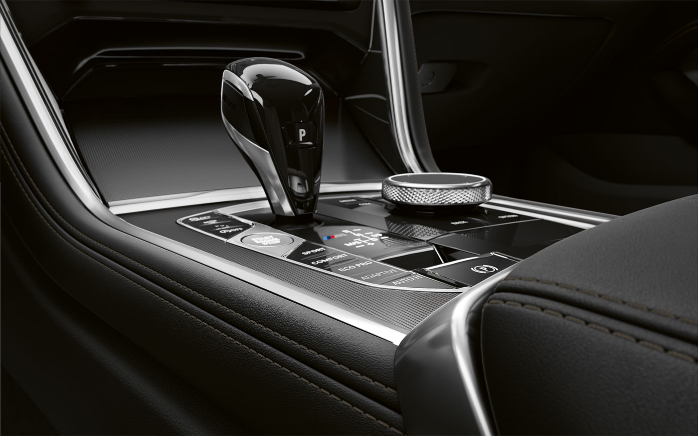 BMW 8 Serie Coupé, middenconsole Close-up van middenconsole van de BMW 8 Serie Coupé